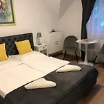 Toranezo Haz Bed & Breakfast Balatongyorok