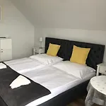 Toranezo Haz Balatongyorok