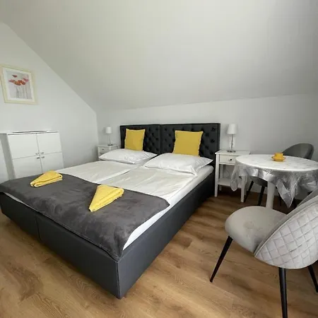 Toranezo Haz Bed & Breakfast