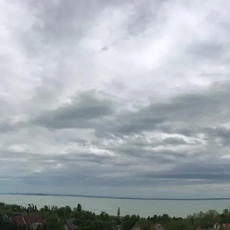 Tóranéző Ház 3*