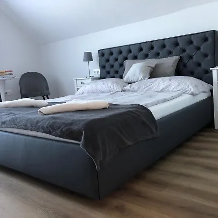 Bed & Breakfast Tóranéző Ház 3*