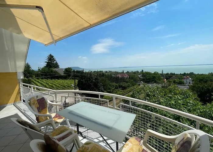 Toranezo Haz לינה וארוחת בוקר Balatongyörök