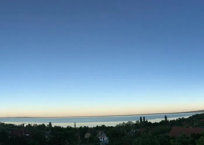 לינה וארוחת בוקר Toranezo Haz