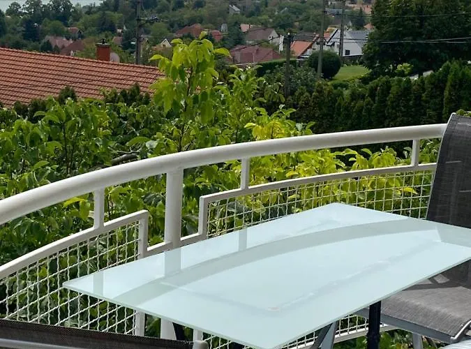 לינה וארוחת בוקר Toranezo Haz Balatongyörök